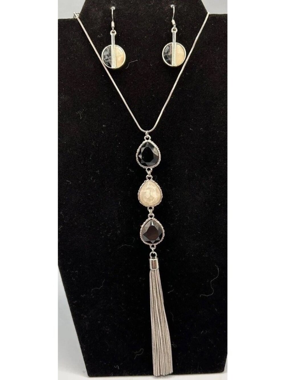 Silver Tone Reversible Black Onyx Mother Of Pearl Like Stone Necklace & Earrings